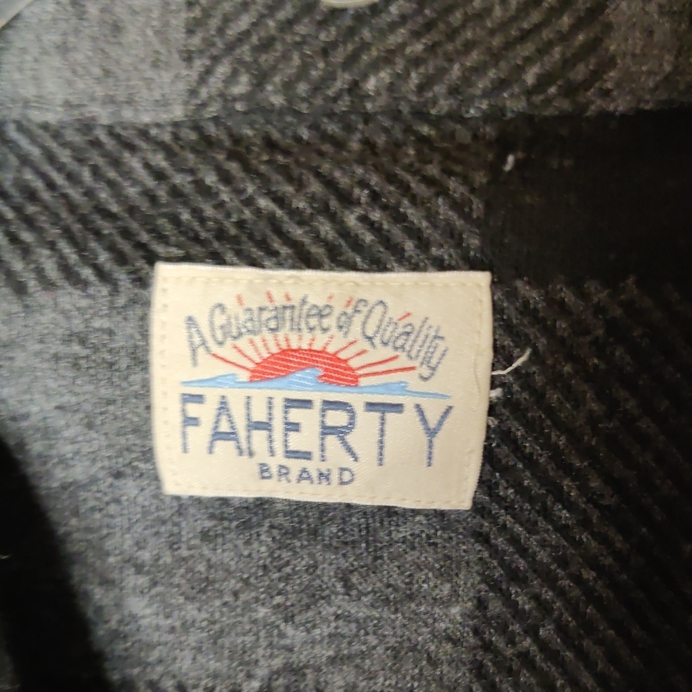 Faherty Men's Black Buffalo Plaid Legends Sweater Shirt Size XL - Picture 6 of 7